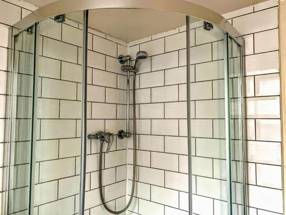 Cute Cottage 5 Min Walk From Cafes Station And Sea Hastings Exterior photo
